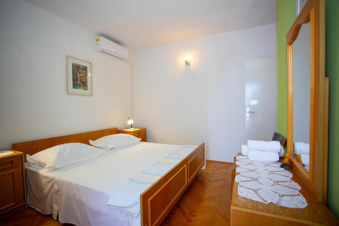 Apartment Nola Podgora Exterior photo
